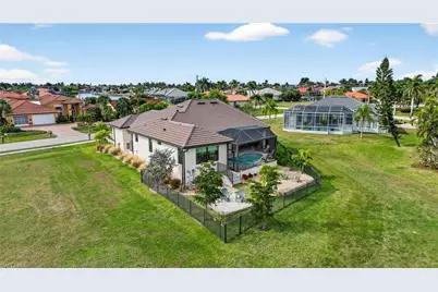 609 Monaco Dr, Punta Gorda, FL 33950 - Photo 3