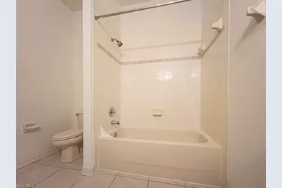 1044 Sleepy Oak Dr, Zephyrhills, FL 33543 - Photo 15