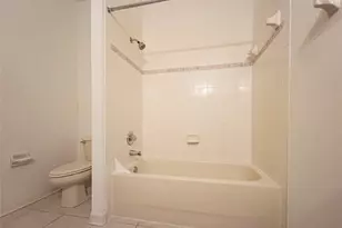 1044 Sleepy Oak Dr, Zephyrhills, FL 33543 - Photo 15