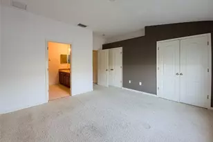 1044 Sleepy Oak Dr, Zephyrhills, FL 33543 - Photo 13