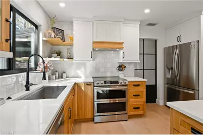 5900 Cypress Hollow Way, Naples, FL 34109 - Photo 5