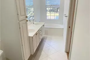 5549 Cove Cir, Naples, FL 34119 - Photo 17