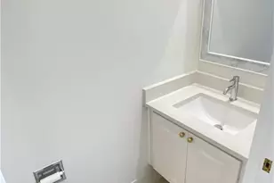 5549 Cove Cir, Naples, FL 34119 - Photo 11