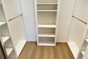 5549 Cove Cir, Naples, FL 34119 - Photo 15