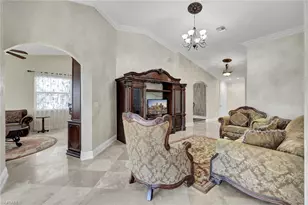 1345 Mariposa Cir, Naples, FL 34105 - Photo 11