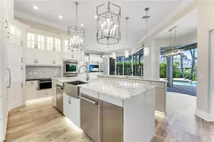 384 Mooring Line Dr, Naples, FL 34102 - Photo 5