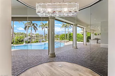 384 Mooringline Dr, Naples, FL 34102 - Photo 9