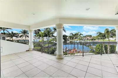 384 Mooringline Dr, Naples, FL 34102 - Photo 21