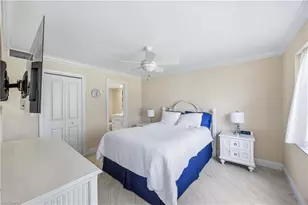 610 Broad Ave S, Naples, FL 34102 - Photo 9