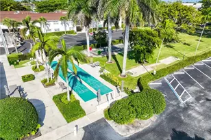 610 Broad Ave S, Naples, FL 34102 - Photo 15