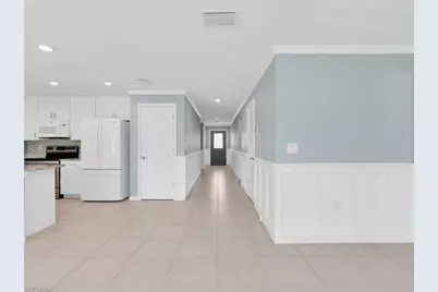 731 Hadley Pl W, Naples, FL 34104 - Photo 11