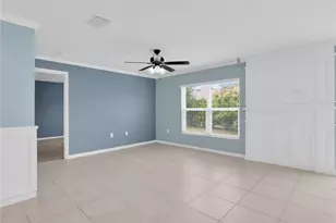 731 Hadley Pl W, Naples, FL 34104 - Photo 19