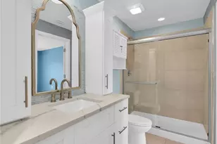 731 Hadley Pl W, Naples, FL 34104 - Photo 23