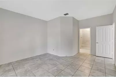 173 Stanhope Cir, Naples, FL 34104 - Photo 13