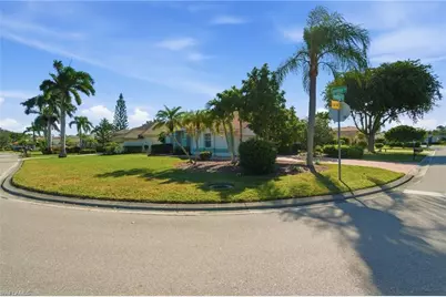 307 Lambton Ln, Naples, FL 34104 - Photo 35