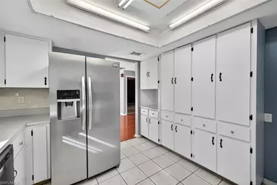 1902 SE 12th St, Cape Coral, FL 33990 - Photo 15