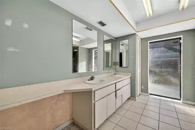 1902 SE 12th St, Cape Coral, FL 33990 - Photo 23