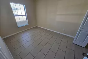 1622 SW 33rd St, Cape Coral, FL 33914 - Photo 5