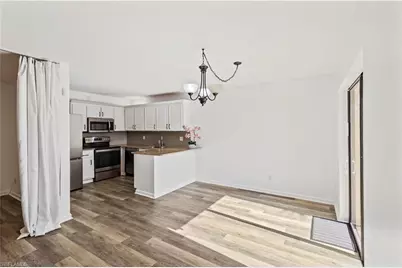 4001 Sandlewood Ln #4, Fort Myers, FL 33907 - Photo 5