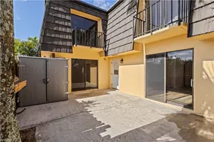 4001 Sandlewood Ln, Fort Myers, FL 33907 - Photo 31