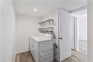 4001 Sandlewood Ln, Fort Myers, FL 33907 - Photo 29