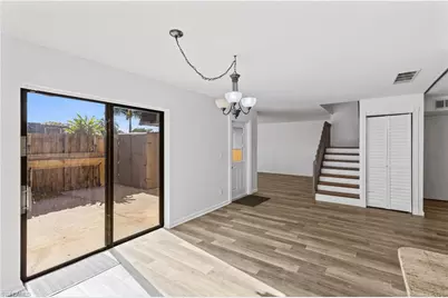 4001 Sandlewood Ln #4, Fort Myers, FL 33907 - Photo 9