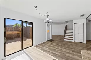 4001 Sandlewood Ln, Fort Myers, FL 33907 - Photo 9