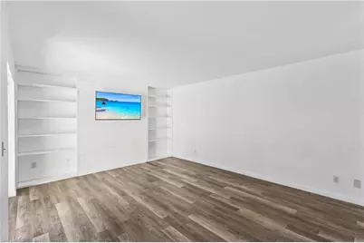 4001 Sandlewood Ln #4, Fort Myers, FL 33907 - Photo 11