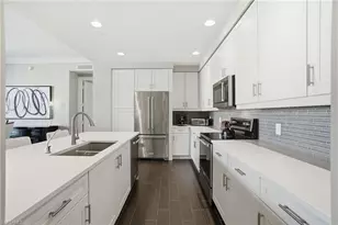 1030 3rd Ave S, Naples, FL 34102 - Photo 7