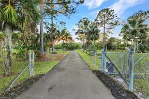 3332 White Blvd, Naples, FL 34117 - Photo 37