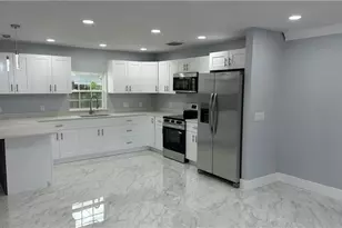 2101 43rd Terrace SW, Naples, FL 34116 - Photo 7