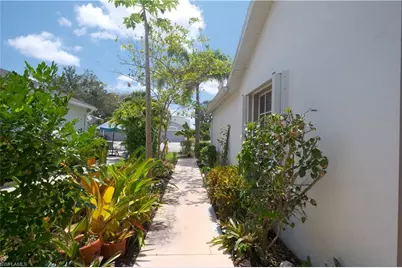 5442 Whitten Dr, Naples, FL 34104 - Photo 3