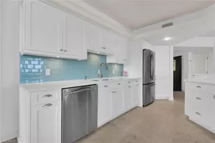 4901 Gulf Shore Blvd N, Naples, FL 34103 - Photo 9