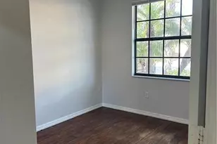 7350 Bristol Cir, Naples, FL 34120 - Photo 5