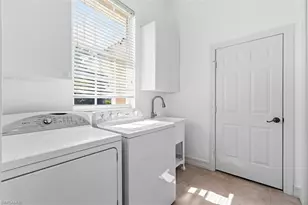 657 Soliel Dr, Naples, FL 34110 - Photo 23