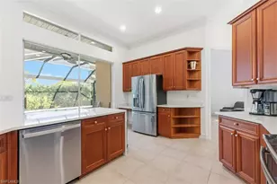 657 Soliel Dr, Naples, FL 34110 - Photo 5