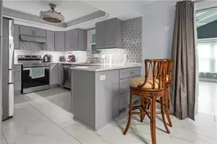 3586 Croton Rd, Naples, FL 34104 - Photo 9