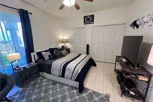 12515 McGregor Blvd, Fort Myers, FL 33919 - Photo 3