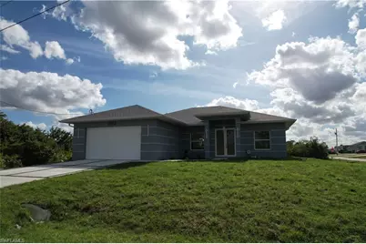 852 Chipley St E, Lehigh Acres, FL 33974 - Photo 3