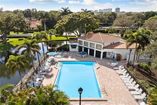 592 Beachwalk Cir, Naples, FL 34108 - Photo 31