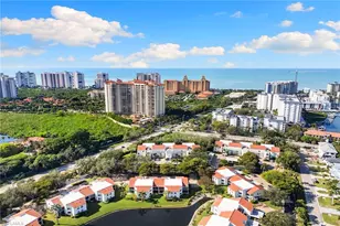 592 Beachwalk Cir, Naples, FL 34108 - Photo 23