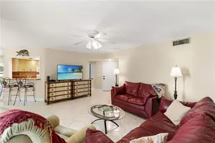 592 Beachwalk Cir, Naples, FL 34108 - Photo 9