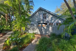 1337 Solana Rd, Naples, FL 34103 - Photo 1