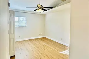 826 Wiggins Pass Rd, Naples, FL 34110 - Photo 11