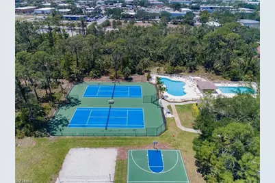 1287 Briarwood Ct, Naples, FL 34104 - Photo 33