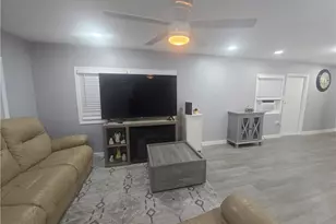 9 Moonstone Cir, Naples, FL 34112 - Photo 3