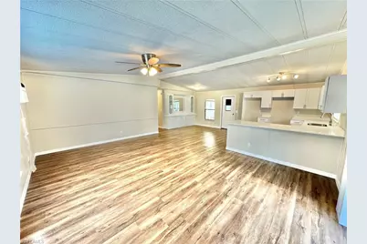 1252 Henderson Creek Dr, Naples, FL 34114 - Photo 5