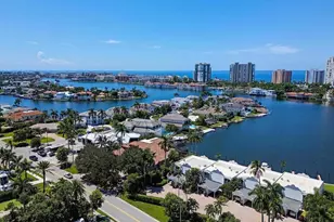 4051 Crayton Rd, Naples, FL 34103 - Photo 7