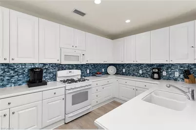 9205 Museo Cir #103, Naples, FL 34114 - Photo 5