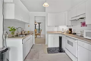 3920 10th St N, Naples, FL 34103 - Photo 17